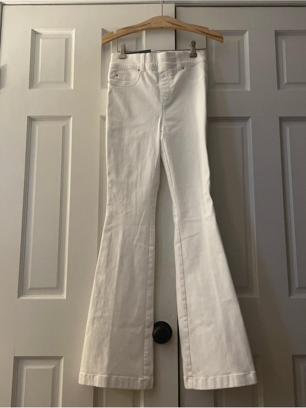 NWT Spanx Women’s Flare Jeans Small White Pull On